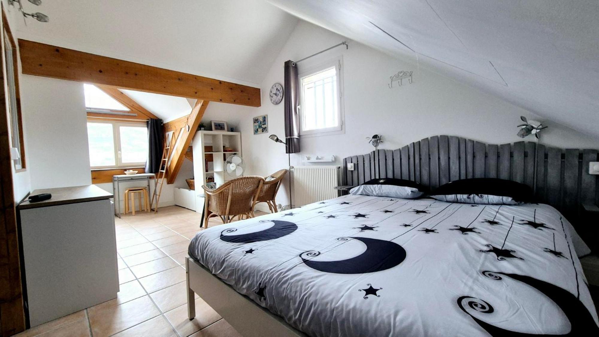 サヴィーヌ・ル・ラック La Tulipe **** Bed & Breakfast エクステリア 写真