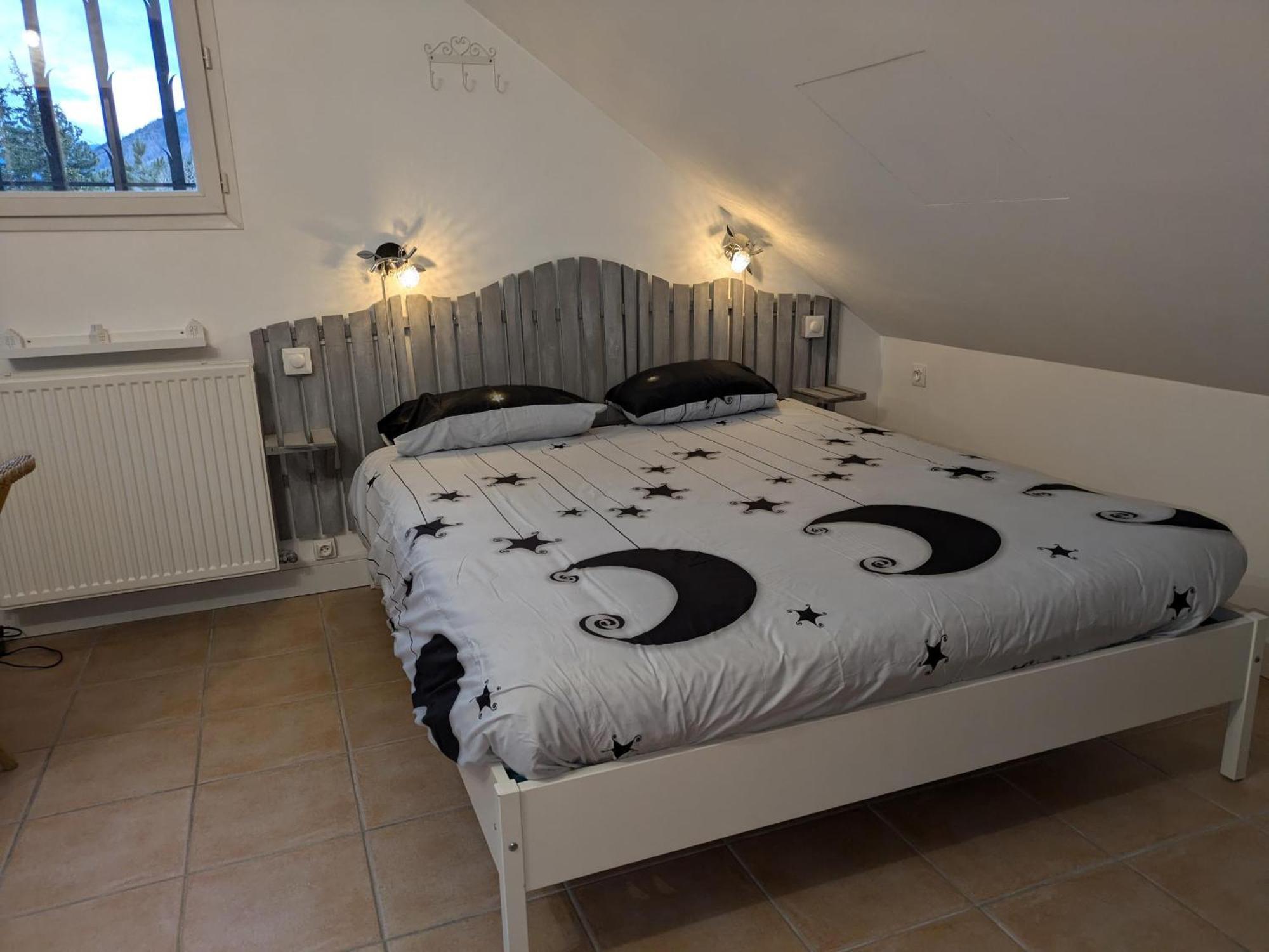 サヴィーヌ・ル・ラック La Tulipe **** Bed & Breakfast エクステリア 写真
